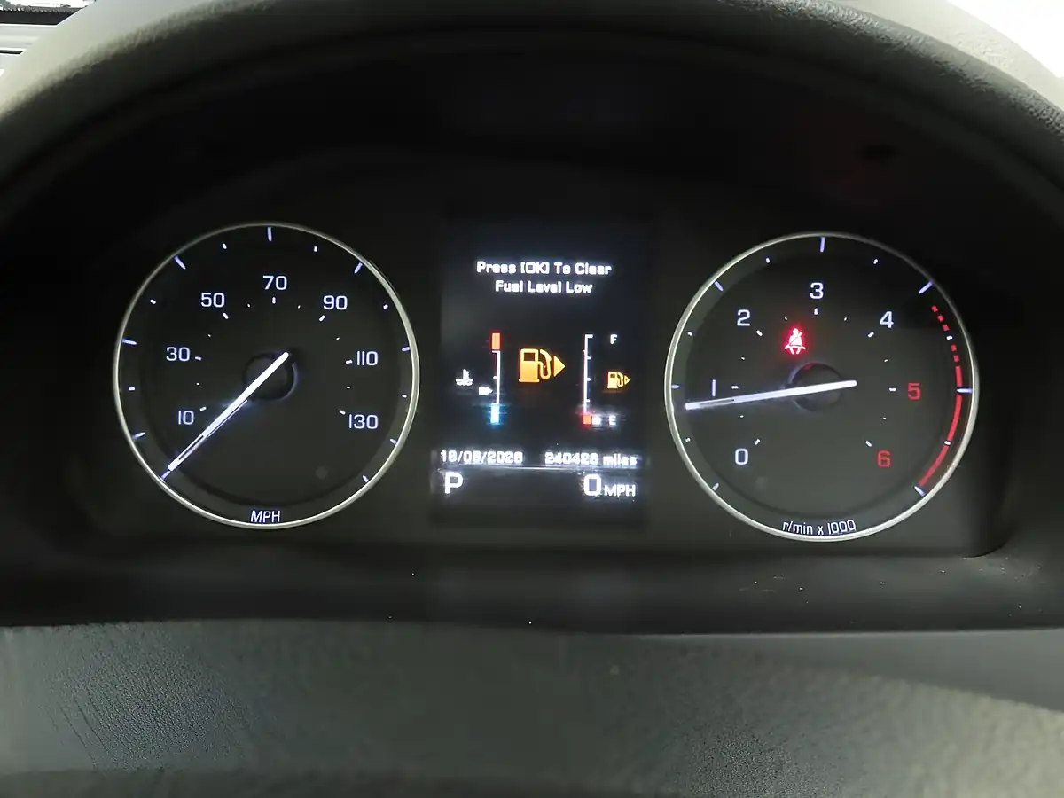 Used 2013 Land Rover Freelander 2 Hse Lux Grey - Interior and Exterior details 8