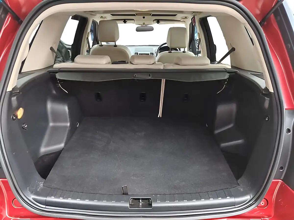 Used 2013 Land Rover Freelander 2 Hse Lux Red - Interior and Exterior details 11
