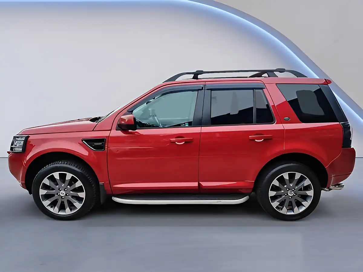 Used 2013 Land Rover Freelander 2 Hse Lux Red - Interior and Exterior details 3