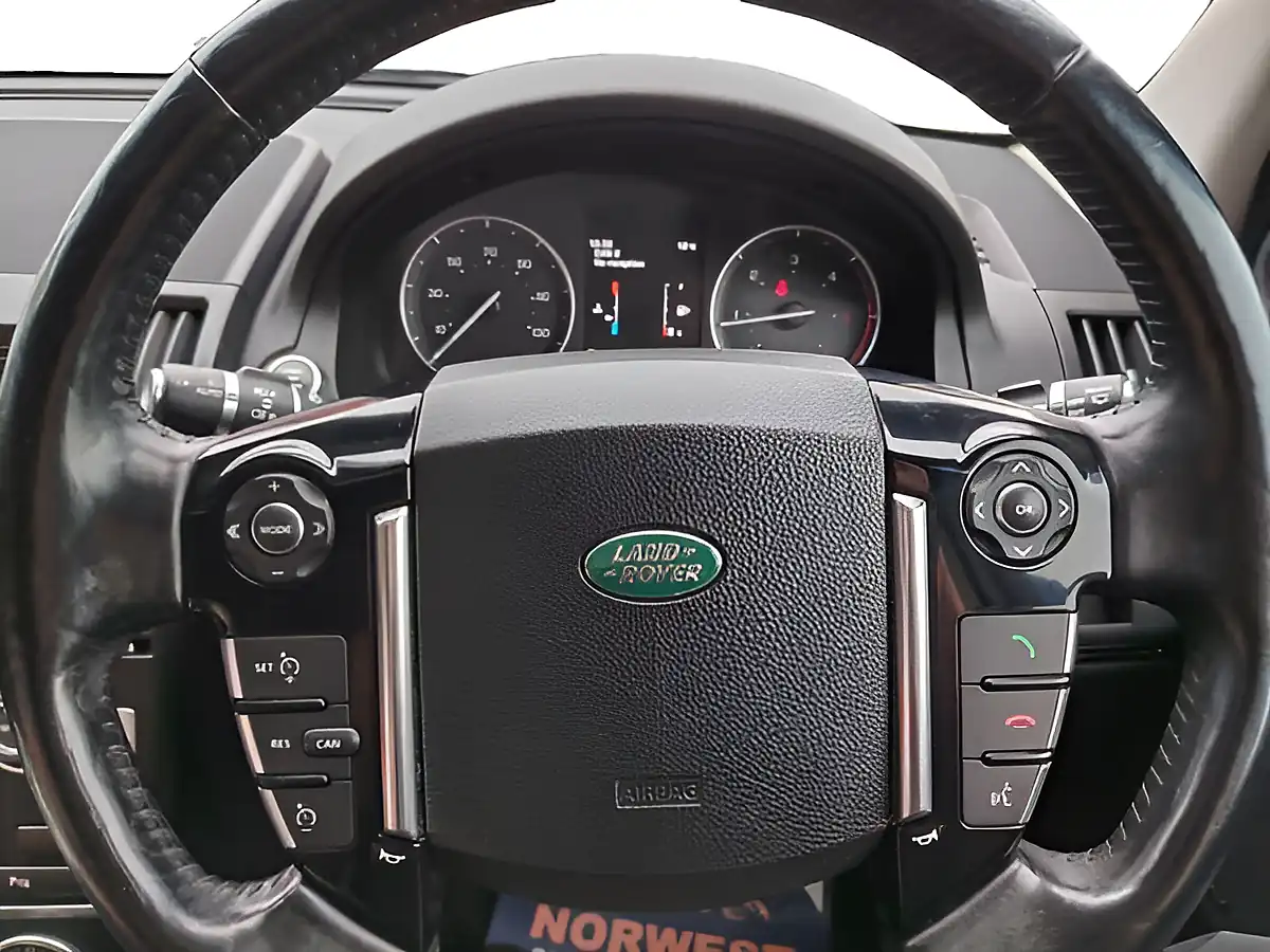 Used 2013 Land Rover Freelander 2 Hse Lux Red - Interior and Exterior details 8