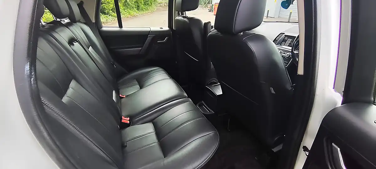 Used 2013 Land Rover Freelander 2 Hse White - Interior and Exterior details 13