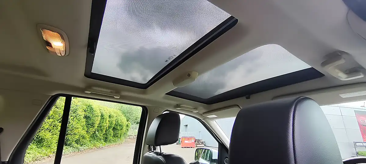 Used 2013 Land Rover Freelander 2 Hse White - Interior and Exterior details 15