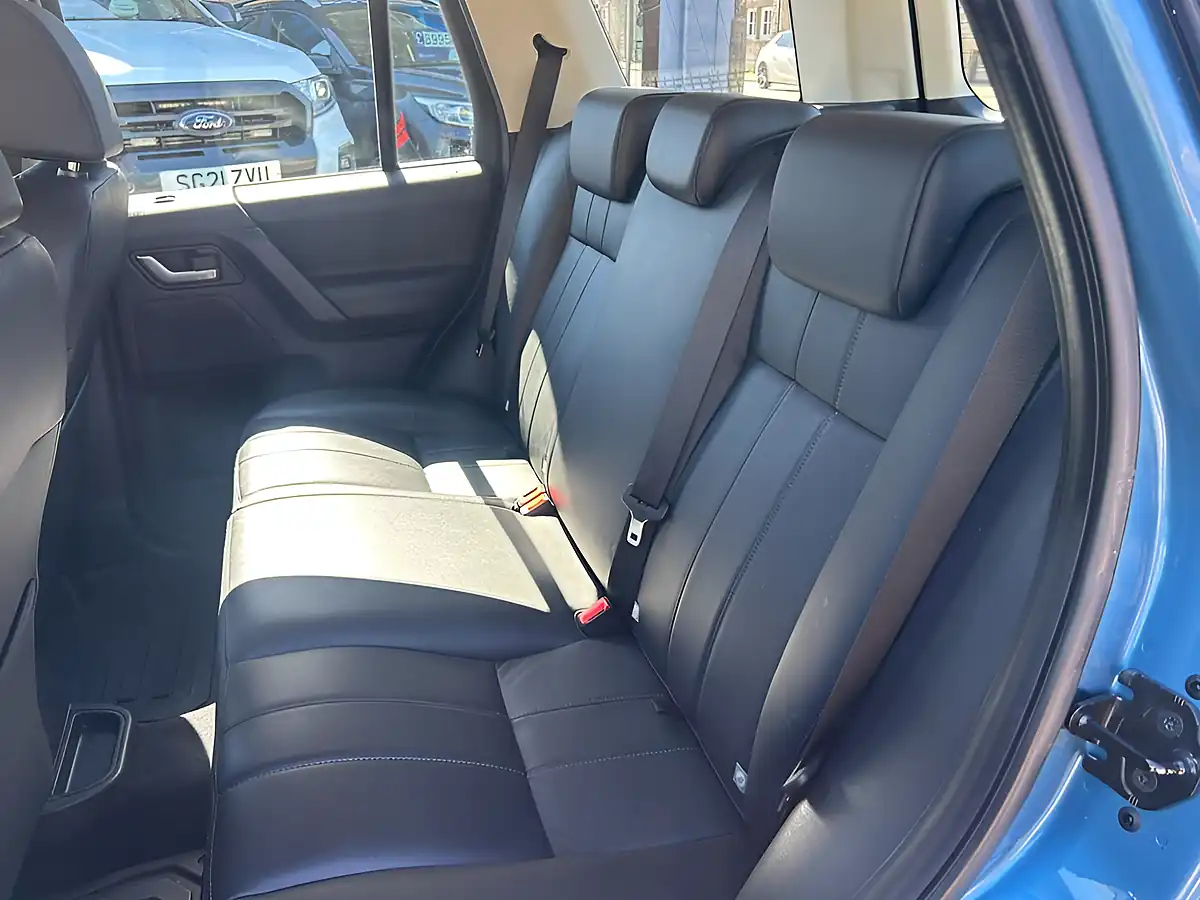 Used 2013 Land Rover Freelander 2 Xs Blue - Interior and Exterior details 14