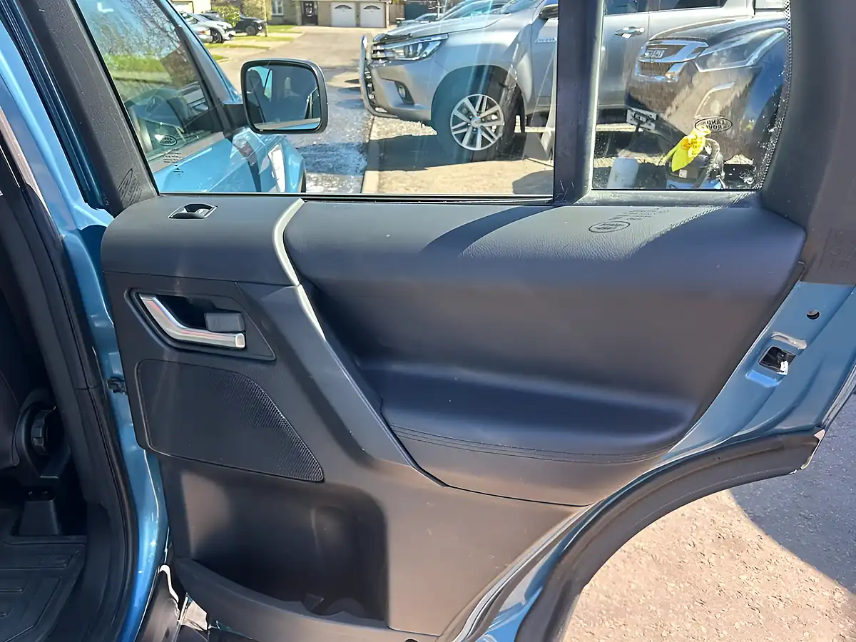 Used 2013 Land Rover Freelander 2 Xs Blue - Interior and Exterior details 15