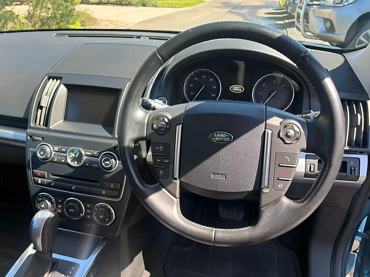 Used 2013 Land Rover Freelander 2 Xs Blue - Interior and Exterior details 9