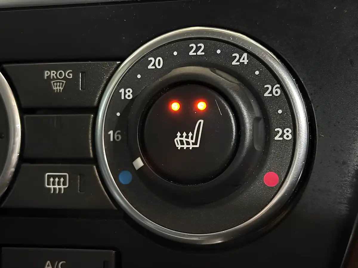 Used 2013 Land Rover Freelander 2 Xs Green - Interior and Exterior details 10