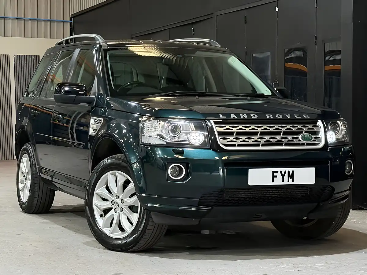 Used 2013 Land Rover Freelander 2 Xs Green - Interior and Exterior details 3