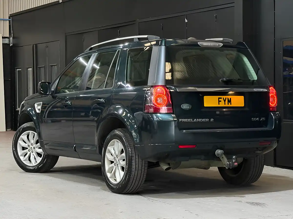 Used 2013 Land Rover Freelander 2 Xs Green - Interior and Exterior details 5