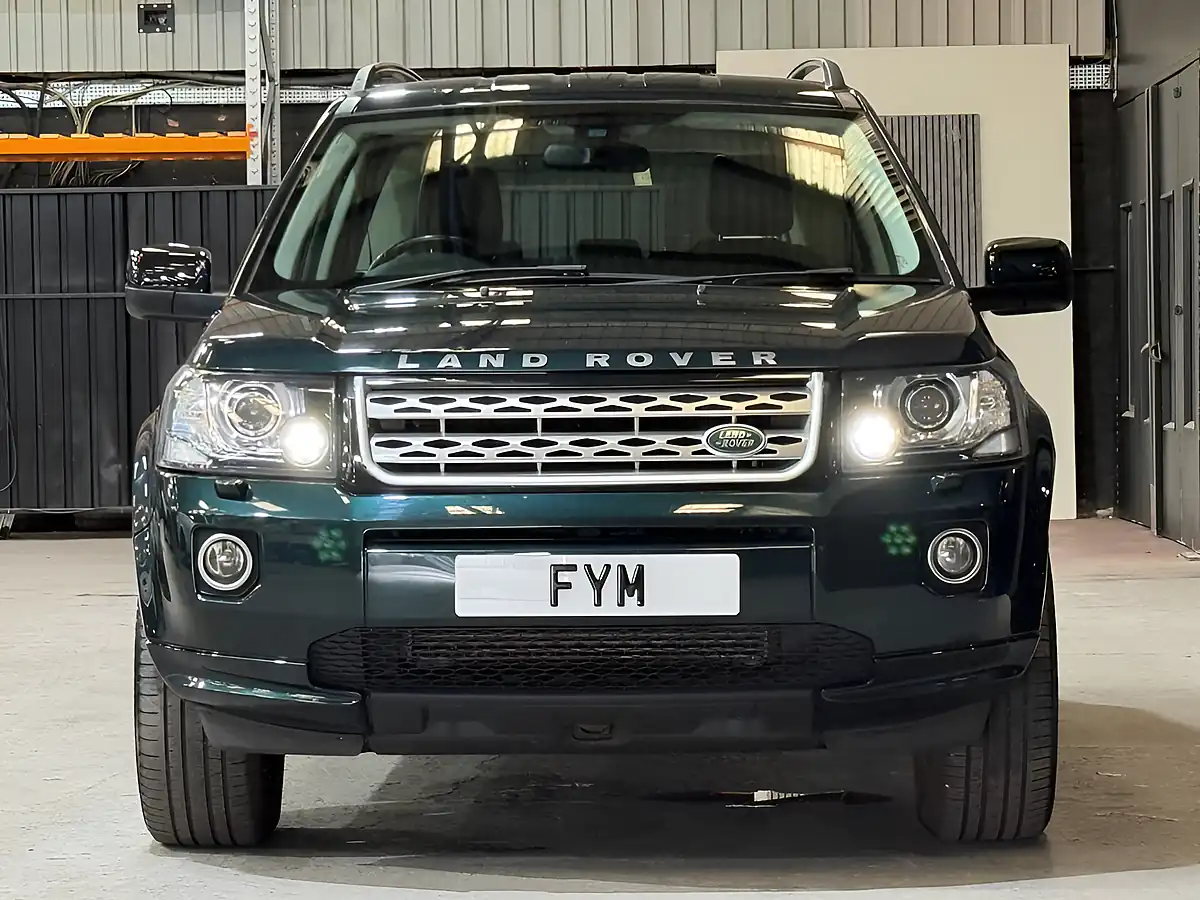 Used 2013 Land Rover Freelander 2 Xs Green - Interior and Exterior details 6