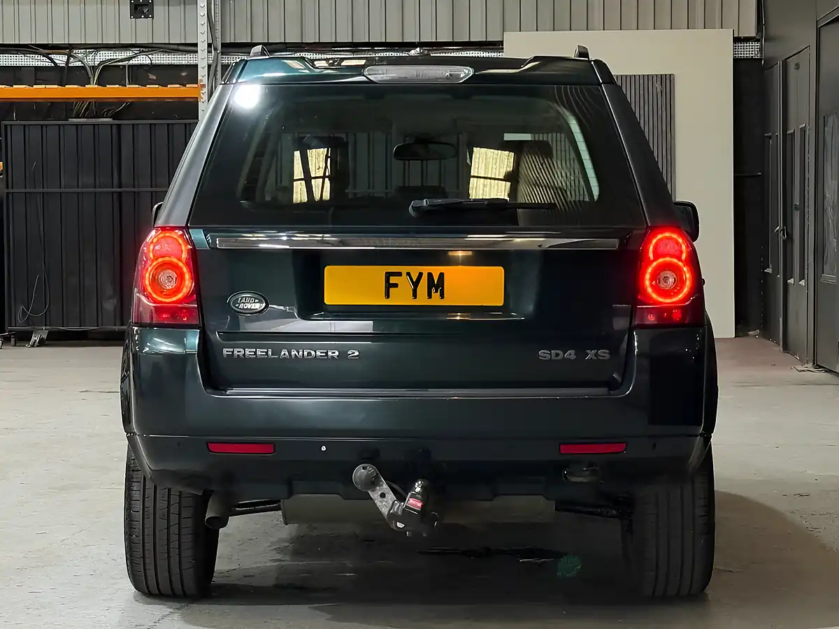 Used 2013 Land Rover Freelander 2 Xs Green - Interior and Exterior details 7