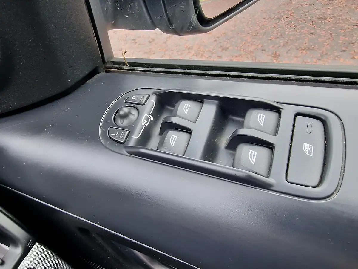 Used 2013 Land Rover Freelander 2 Xs Grey - Interior and Exterior details 15