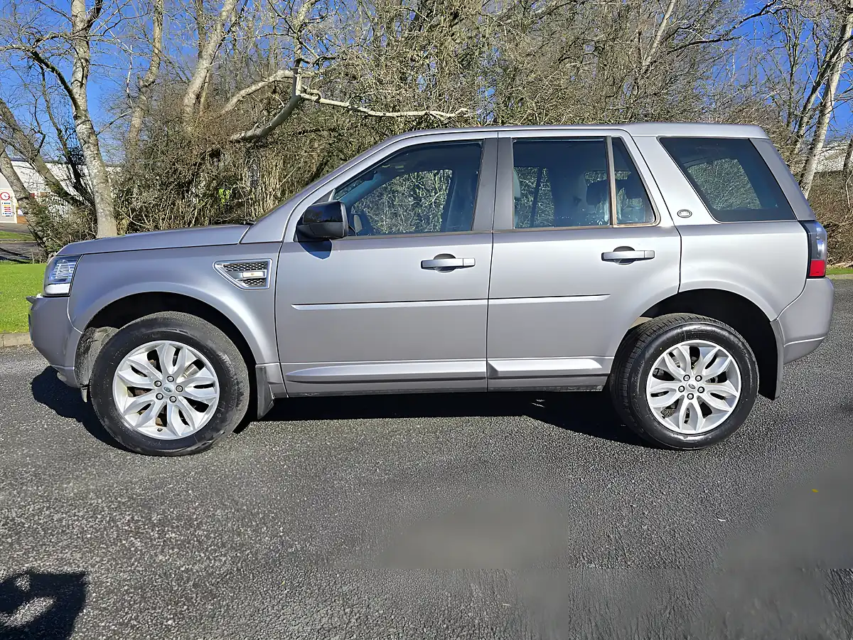 Used 2013 Land Rover Freelander 2 Xs Grey - Interior and Exterior details 7