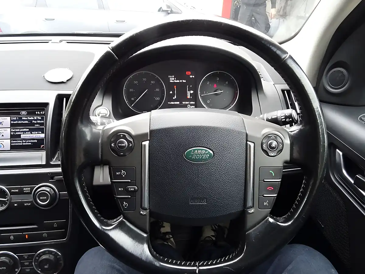 Used 2013 Land Rover Freelander 2 Xs Red - Interior and Exterior details 12