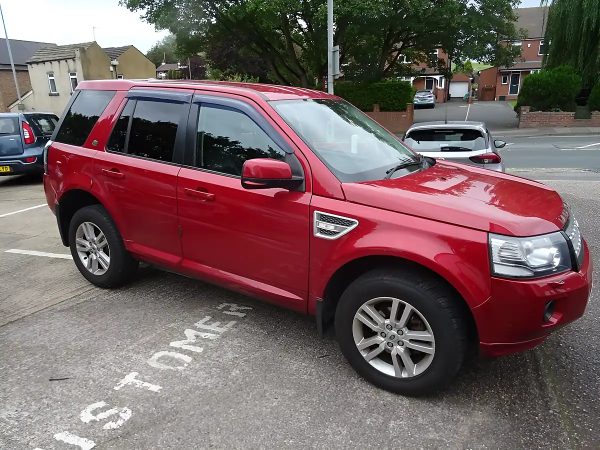 Used 2013 Land Rover Freelander 2 Xs Red - Interior and Exterior details 4