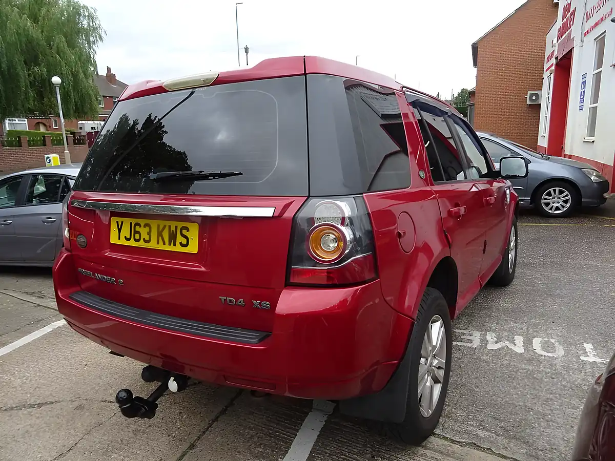 Used 2013 Land Rover Freelander 2 Xs Red - Interior and Exterior details 5