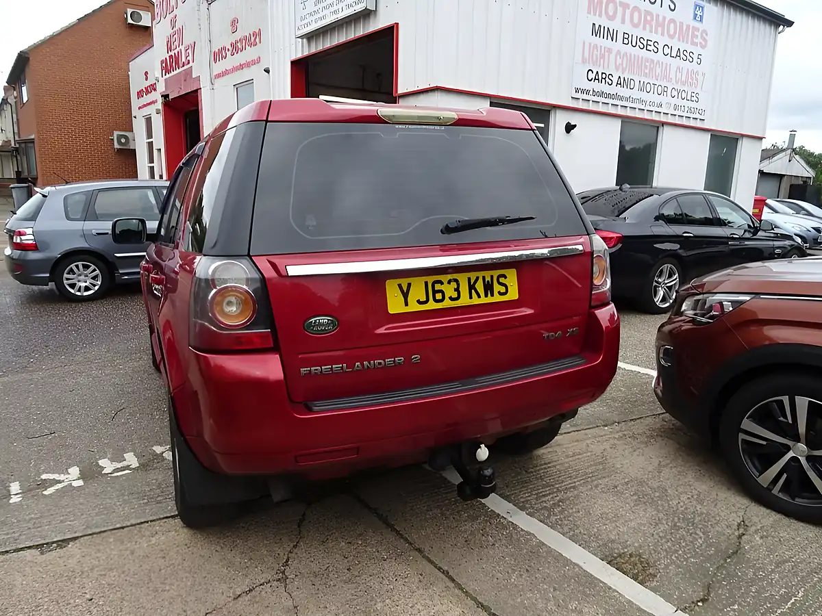Used 2013 Land Rover Freelander 2 Xs Red - Interior and Exterior details 8