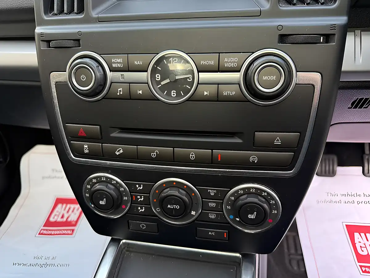 Used 2013 Land Rover Freelander 2 Xs White - Interior and Exterior details 10