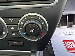 Used 2013 Land Rover Freelander 2 Xs White - Interior and Exterior details 18