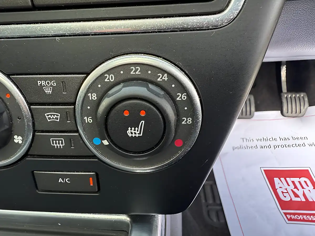 Used 2013 Land Rover Freelander 2 Xs White - Interior and Exterior details 18