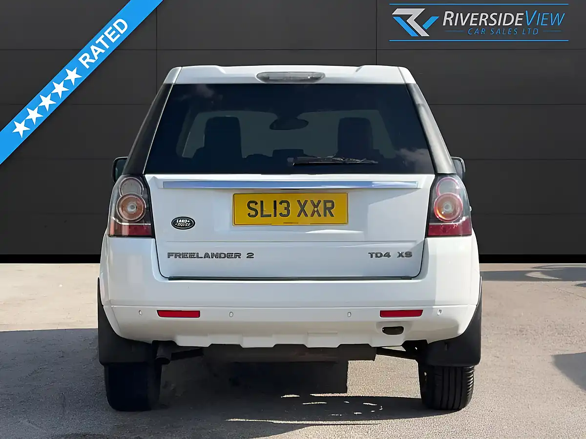 Used 2013 Land Rover Freelander 2 Xs White - Interior and Exterior details 5