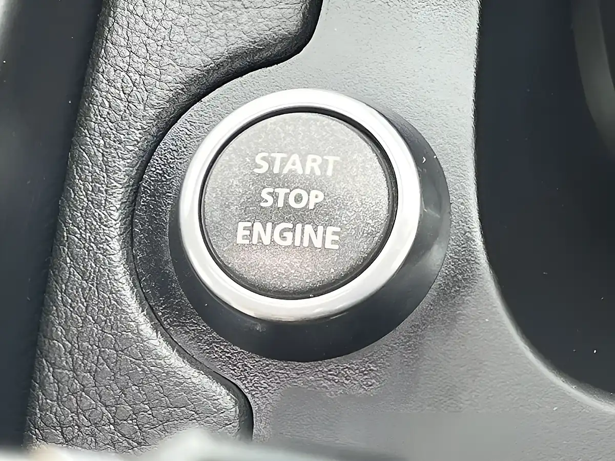Used 2013 Land Rover Freelander Dynamic Santorini Black - Interior and Exterior details 11
