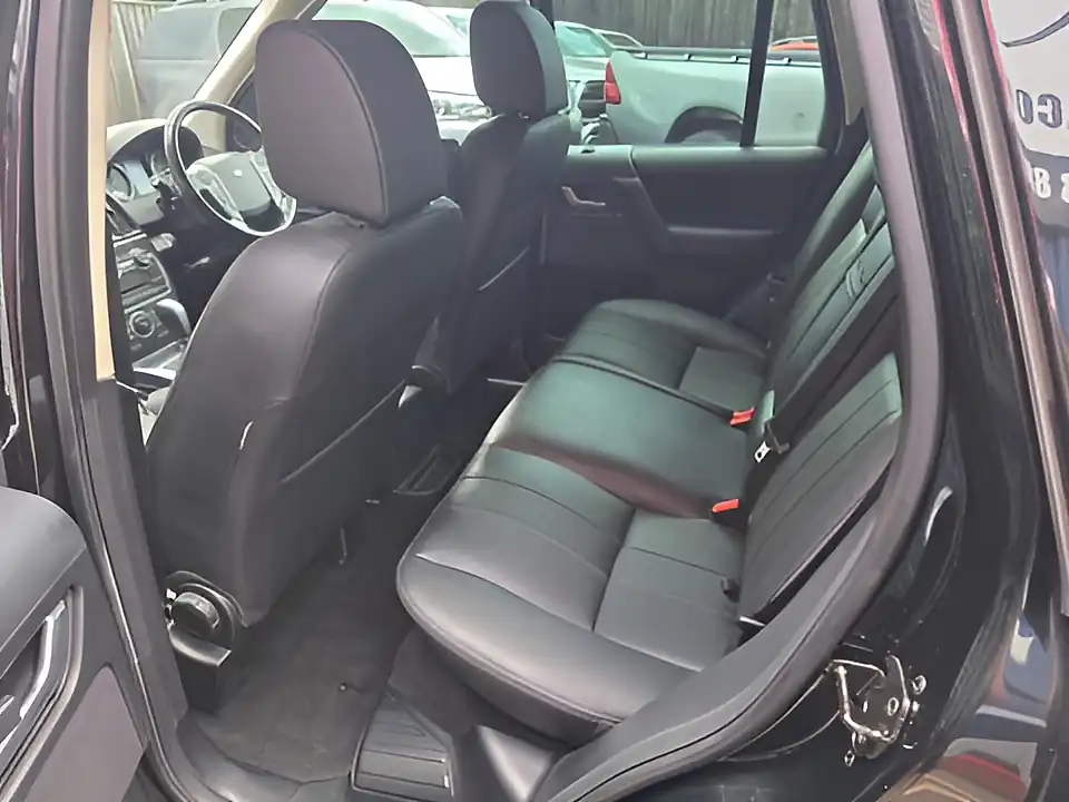 Used 2013 Land Rover Freelander Xs Black - Interior and Exterior details 13