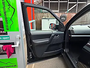 Used 2013 Land Rover Freelander Xs Black - Interior and Exterior details 17