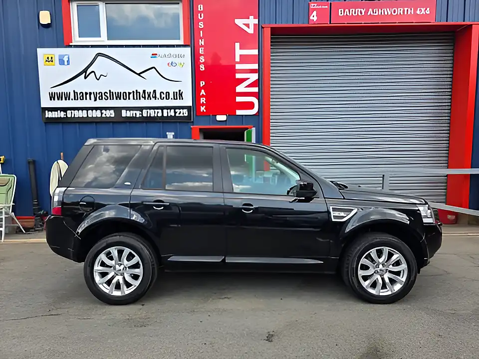 Used 2013 Land Rover Freelander Xs Black - Interior and Exterior details 4