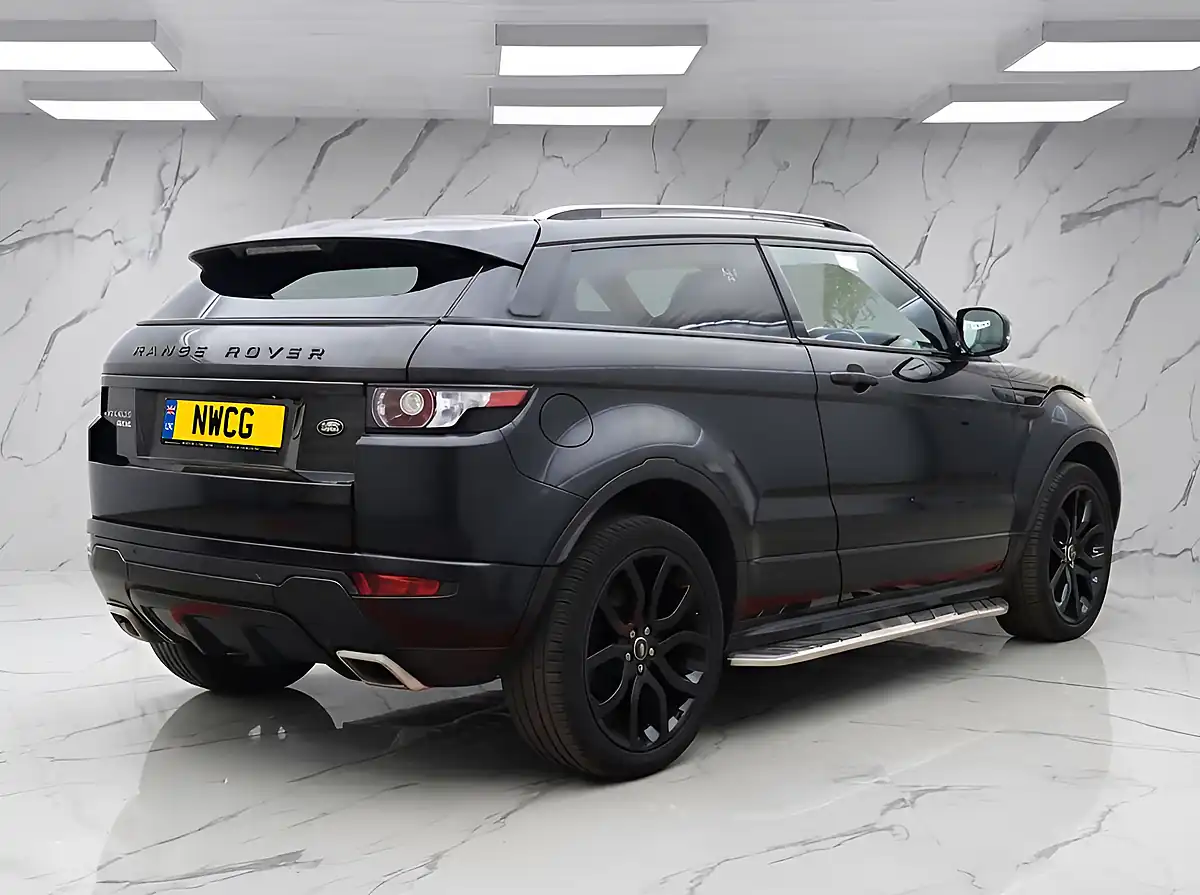 Used 2013 Land Rover Range Rover Evoque Dynamic Black - Interior and Exterior details 4