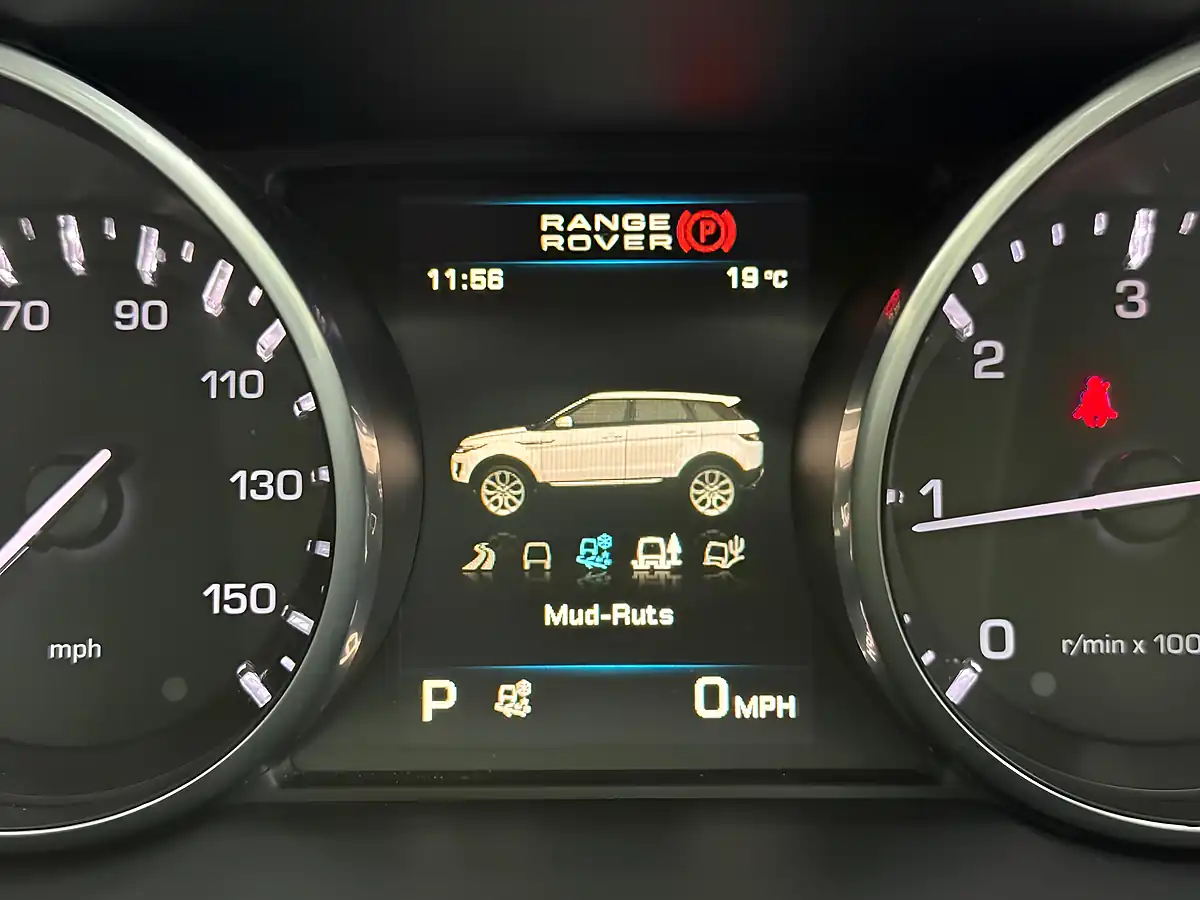 Used 2013 Land Rover Range Rover Evoque Dynamic Black - Interior and Exterior details 15