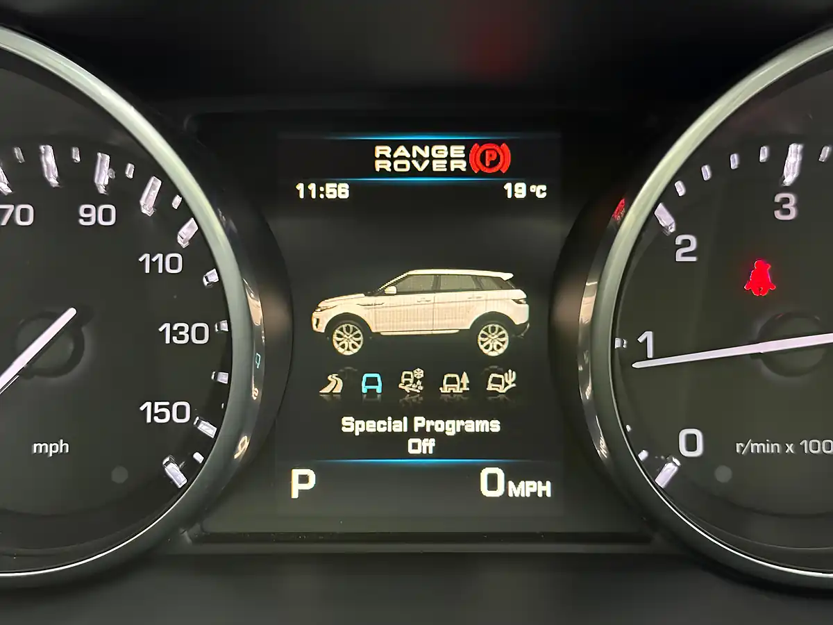 Used 2013 Land Rover Range Rover Evoque Dynamic Black - Interior and Exterior details 16