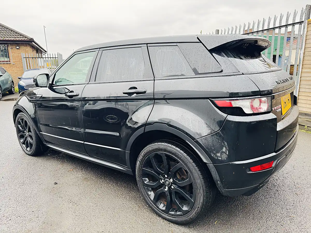 Used 2013 Land Rover Range Rover Evoque Dynamic Black - Interior and Exterior details 9