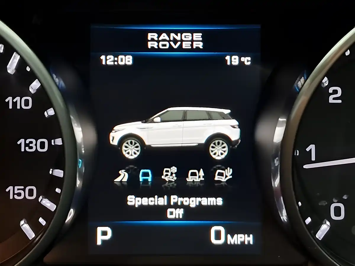 Used 2013 Land Rover Range Rover Evoque Dynamic Grey - Interior and Exterior details 16