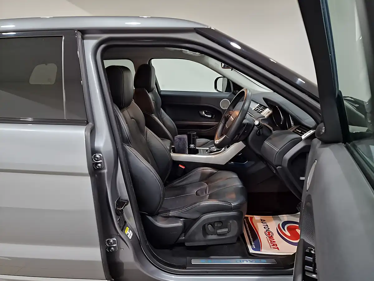 Used 2013 Land Rover Range Rover Evoque Dynamic Grey - Interior and Exterior details 9