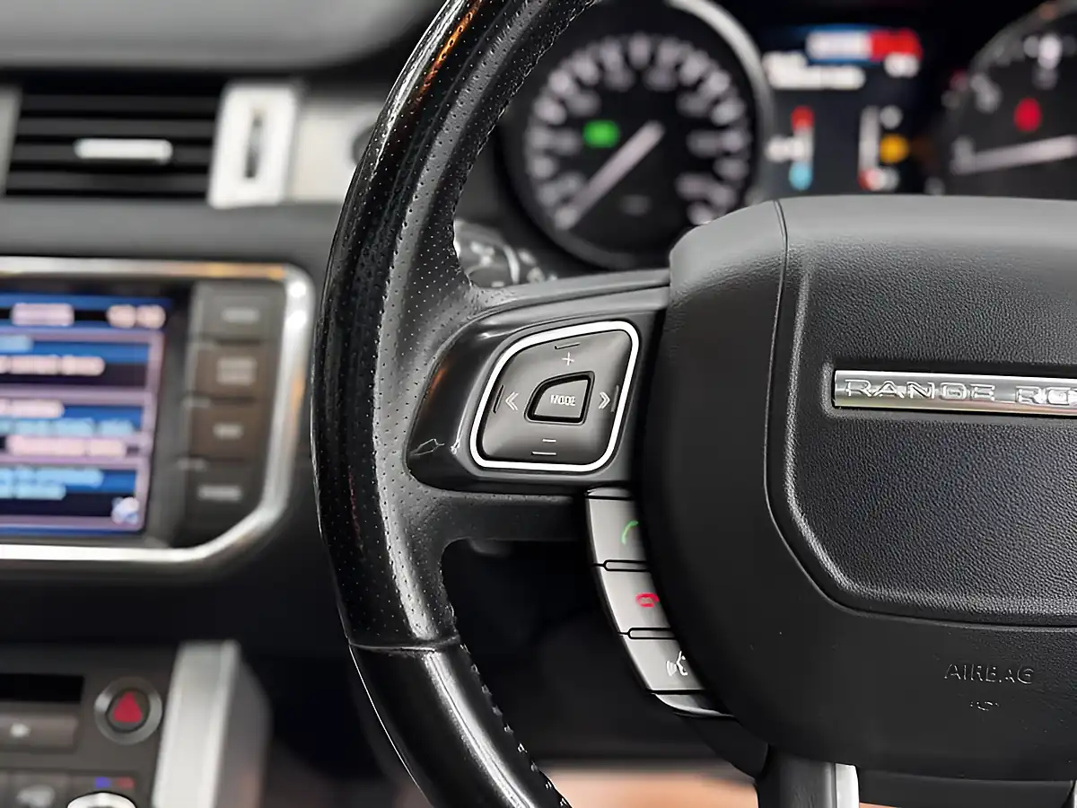 Used 2013 Land Rover Range Rover Evoque Dynamic Grey - Interior and Exterior details 17