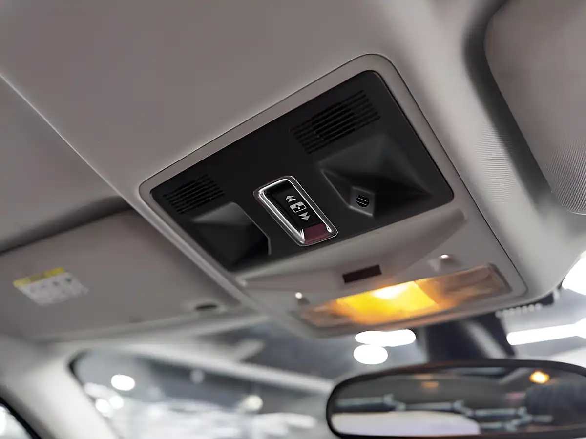 Used 2013 Land Rover Range Rover Evoque Dynamic Grey - Interior and Exterior details 19