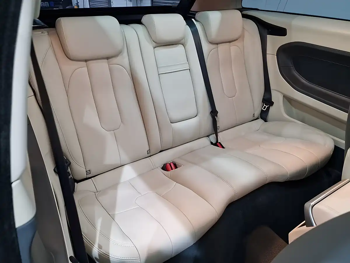 Used 2013 Land Rover Range Rover Evoque Dynamic Lux Black - Interior and Exterior details 14