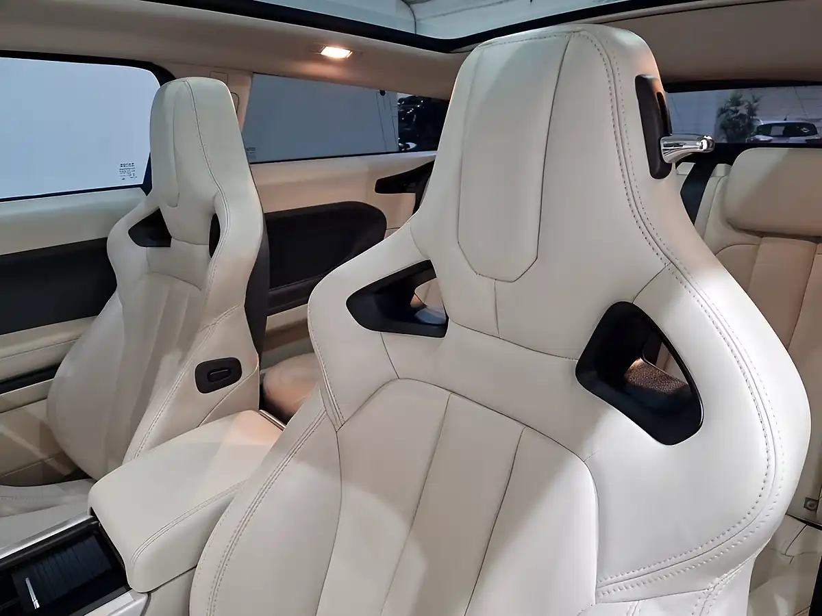 Used 2013 Land Rover Range Rover Evoque Dynamic Lux Black - Interior and Exterior details 18