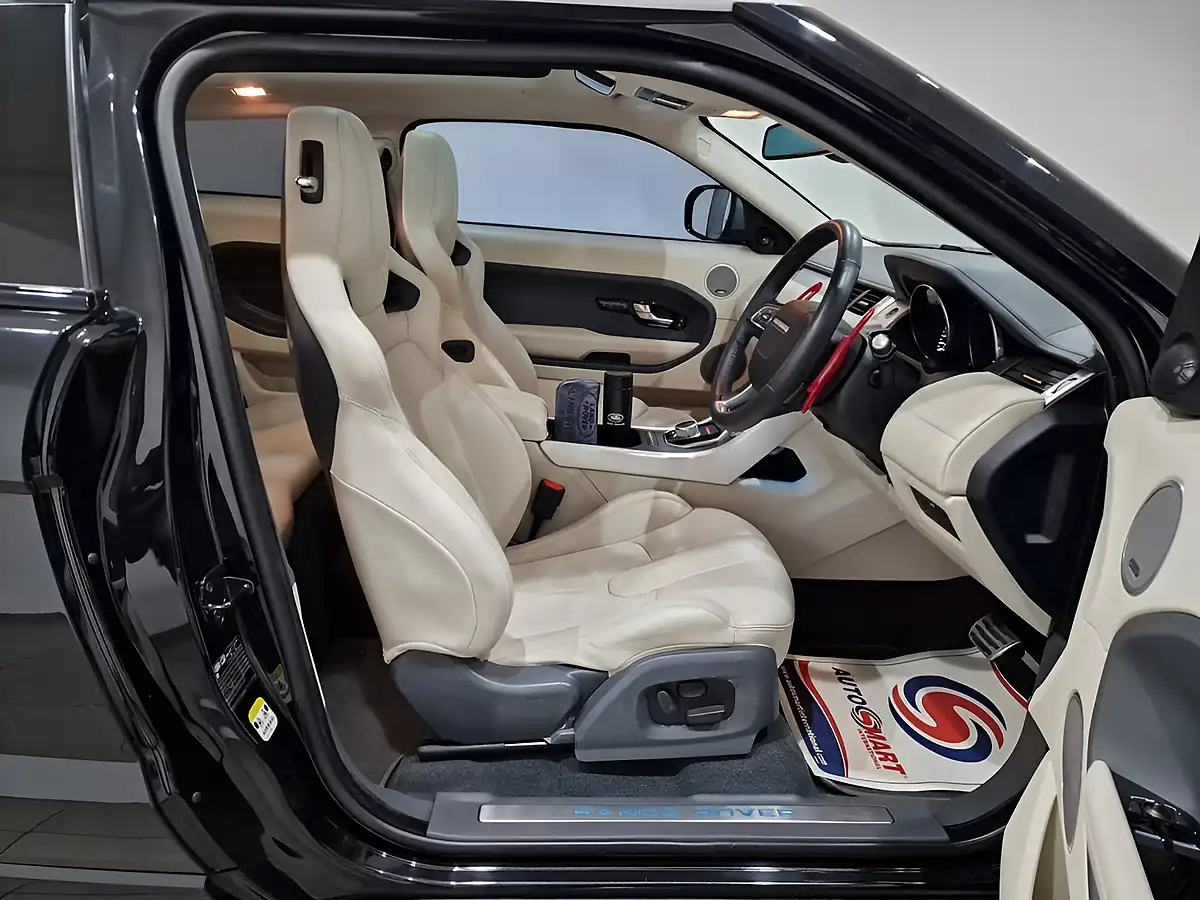 Used 2013 Land Rover Range Rover Evoque Dynamic Lux Black - Interior and Exterior details 9