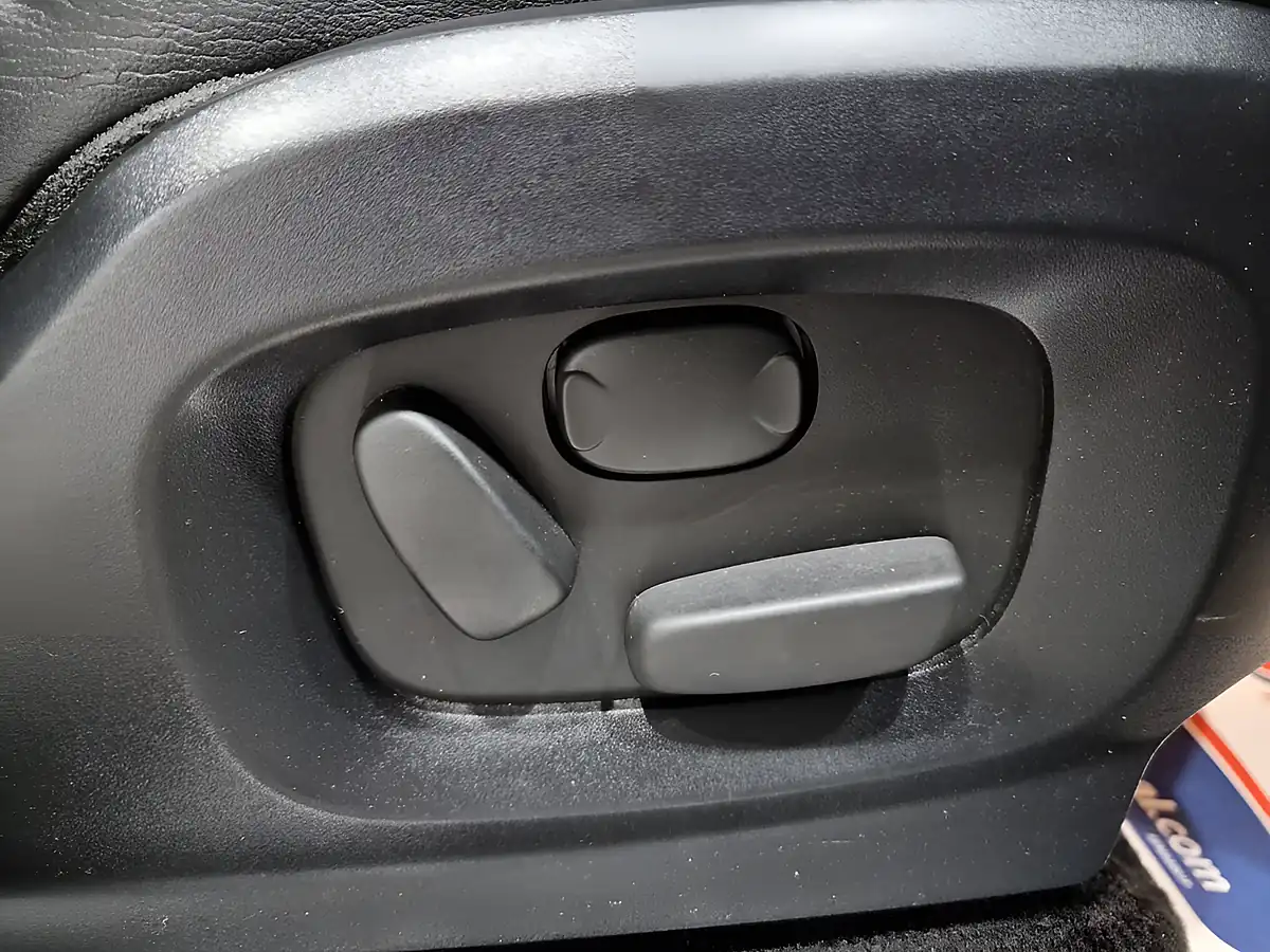 Used 2013 Land Rover Range Rover Evoque Dynamic Lux Mauritius Blue - Interior and Exterior details 12