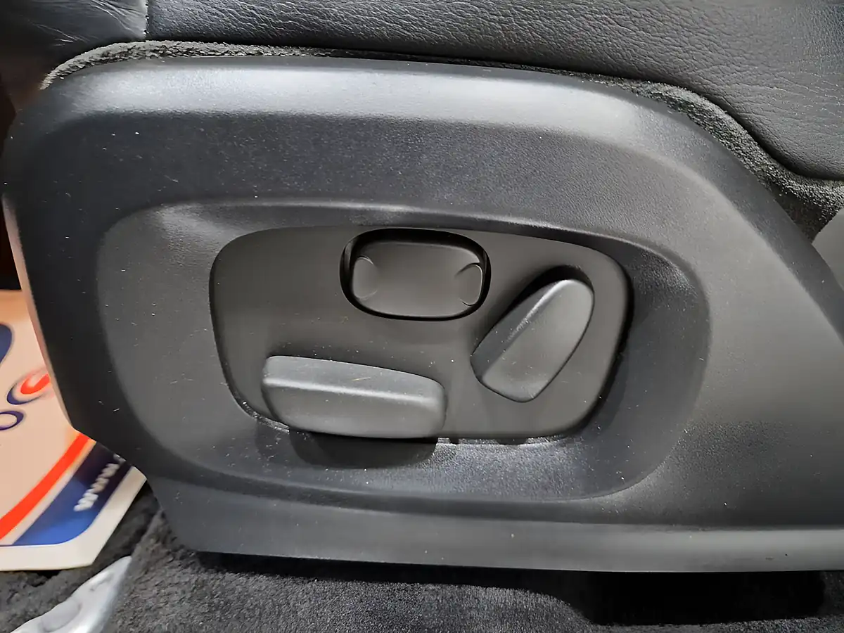 Used 2013 Land Rover Range Rover Evoque Dynamic Lux Mauritius Blue - Interior and Exterior details 19