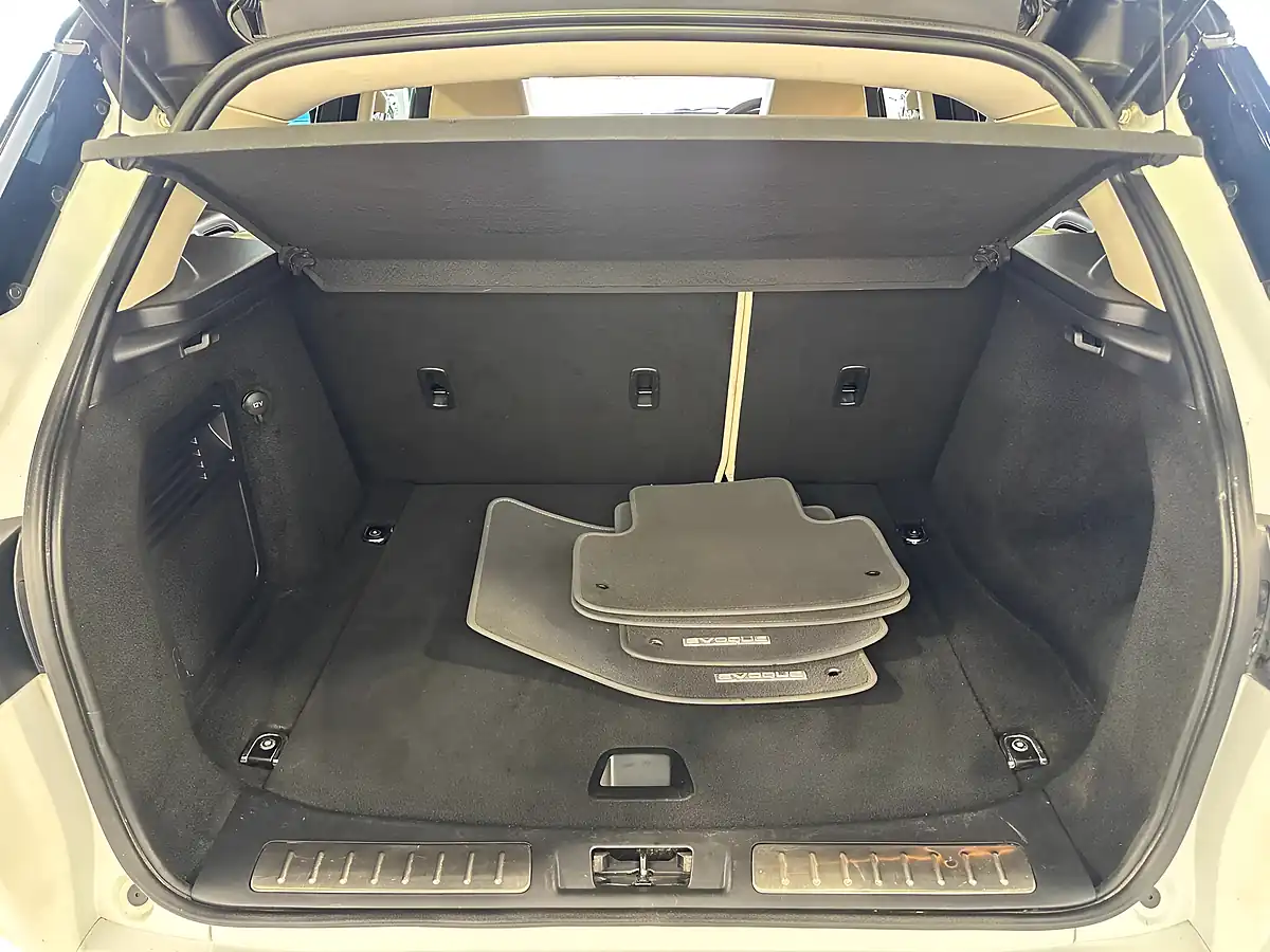 Used 2013 Land Rover Range Rover Evoque Dynamic White - Interior and Exterior details 14