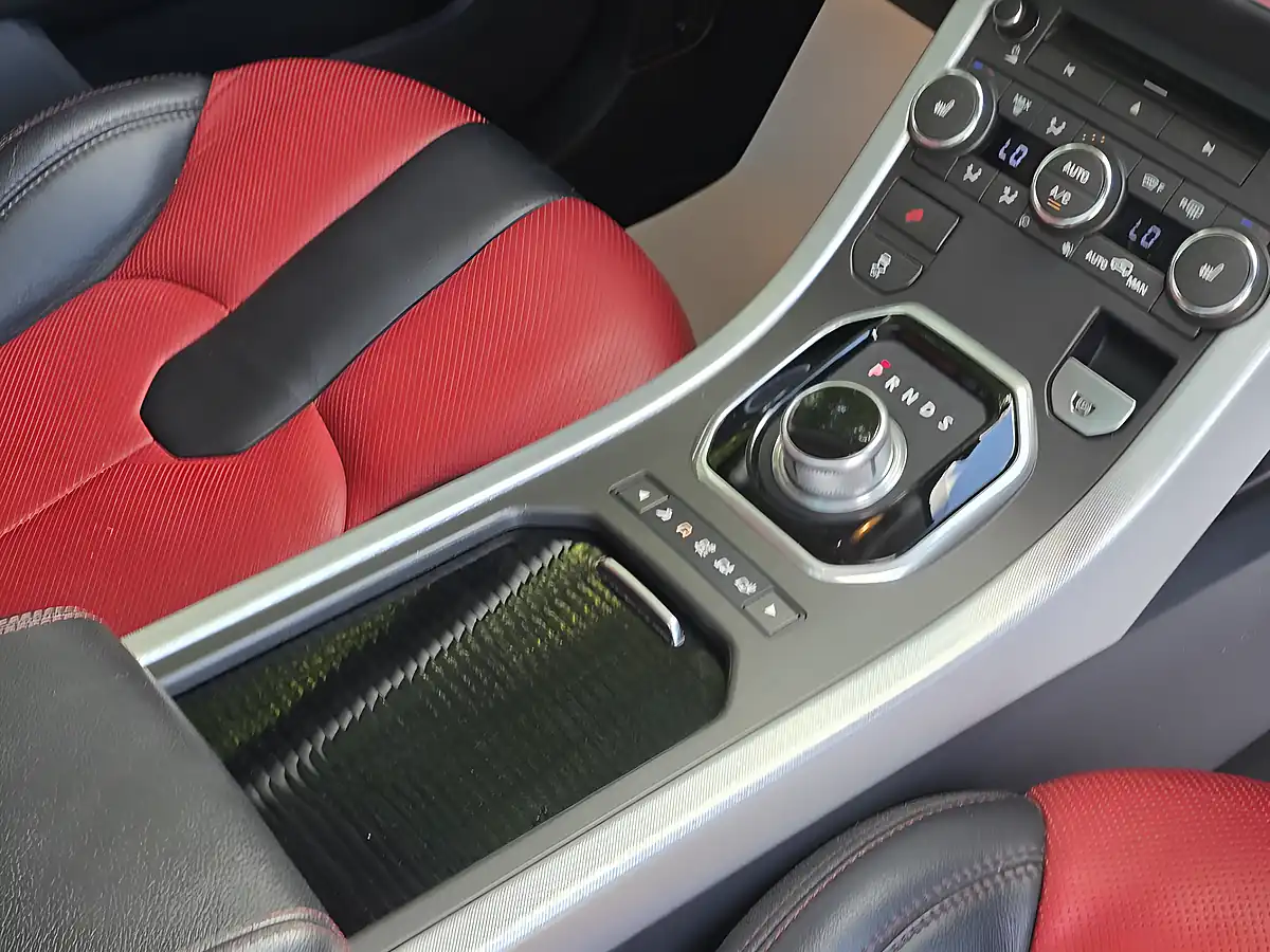 Used 2013 Land Rover Range Rover Evoque Dynamic White - Interior and Exterior details 14