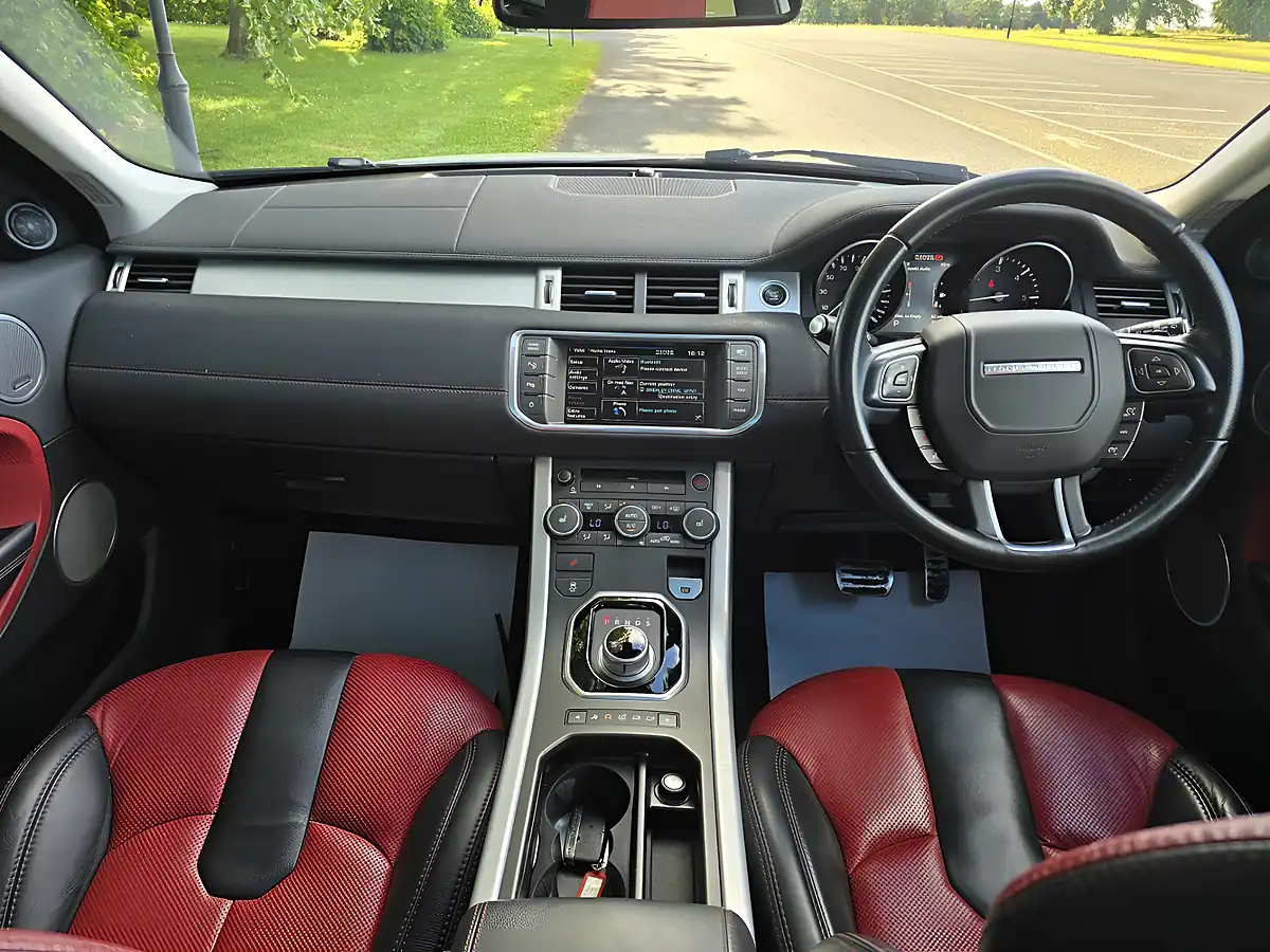 Used 2013 Land Rover Range Rover Evoque Dynamic White - Interior and Exterior details 19