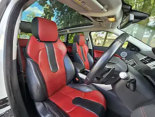 Used 2013 Land Rover Range Rover Evoque Dynamic White - Interior and Exterior details 6