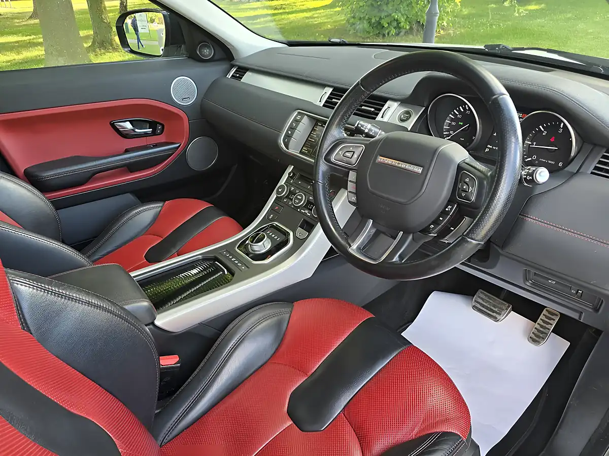 Used 2013 Land Rover Range Rover Evoque Dynamic White - Interior and Exterior details 7