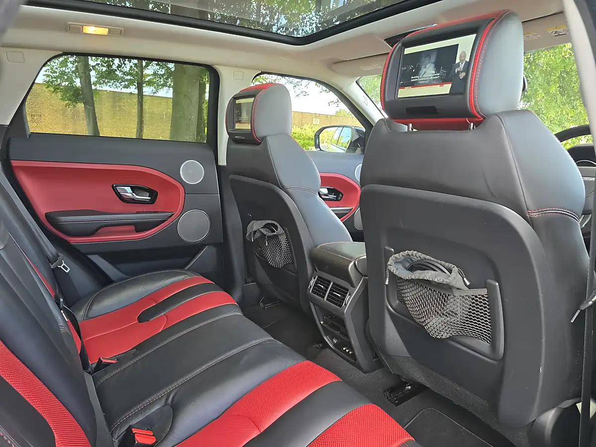 Used 2013 Land Rover Range Rover Evoque Dynamic White - Interior and Exterior details 8