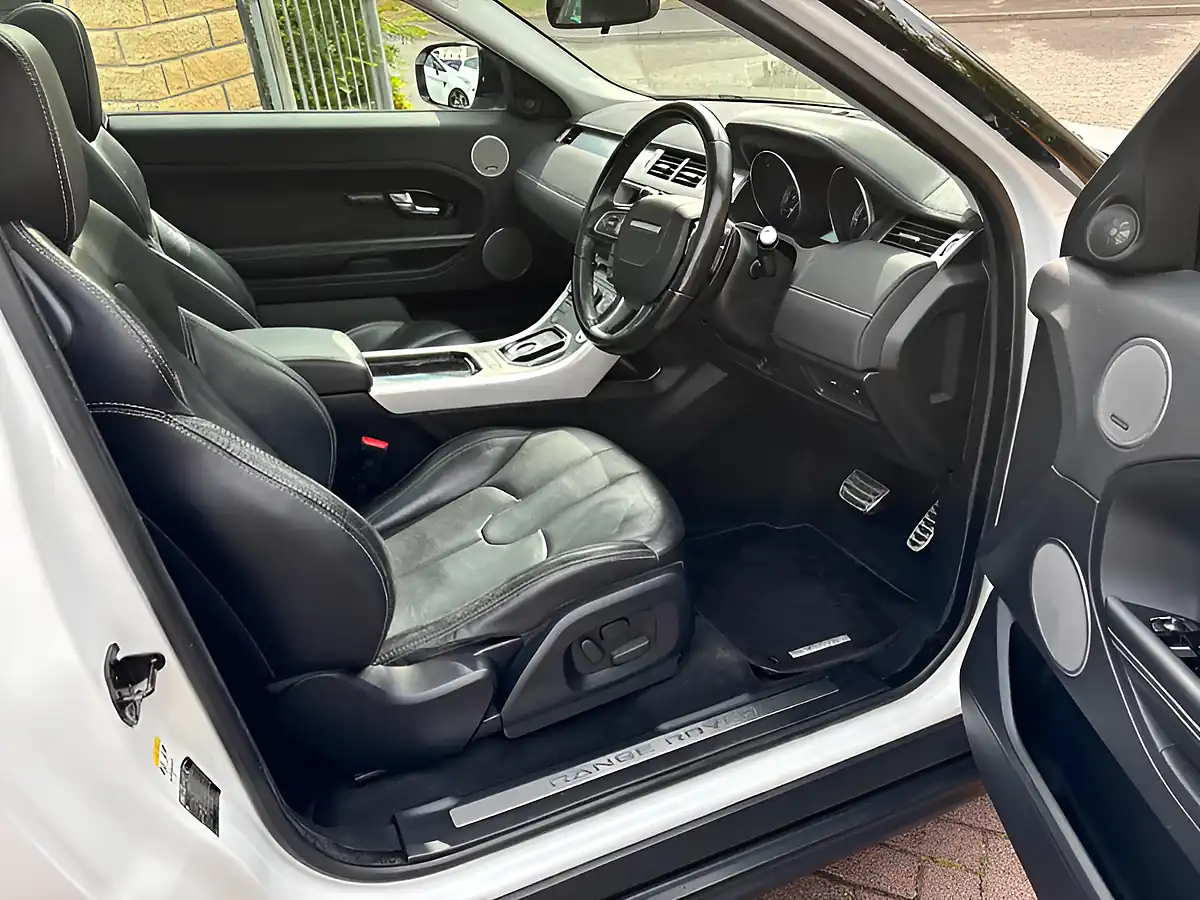 Used 2013 Land Rover Range Rover Evoque Dynamic White - Interior and Exterior details 11