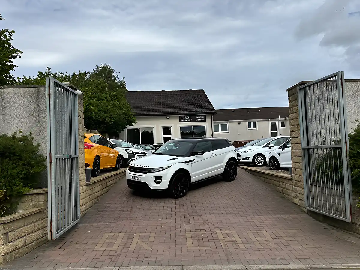 Used 2013 Land Rover Range Rover Evoque Dynamic White - Interior and Exterior details 3
