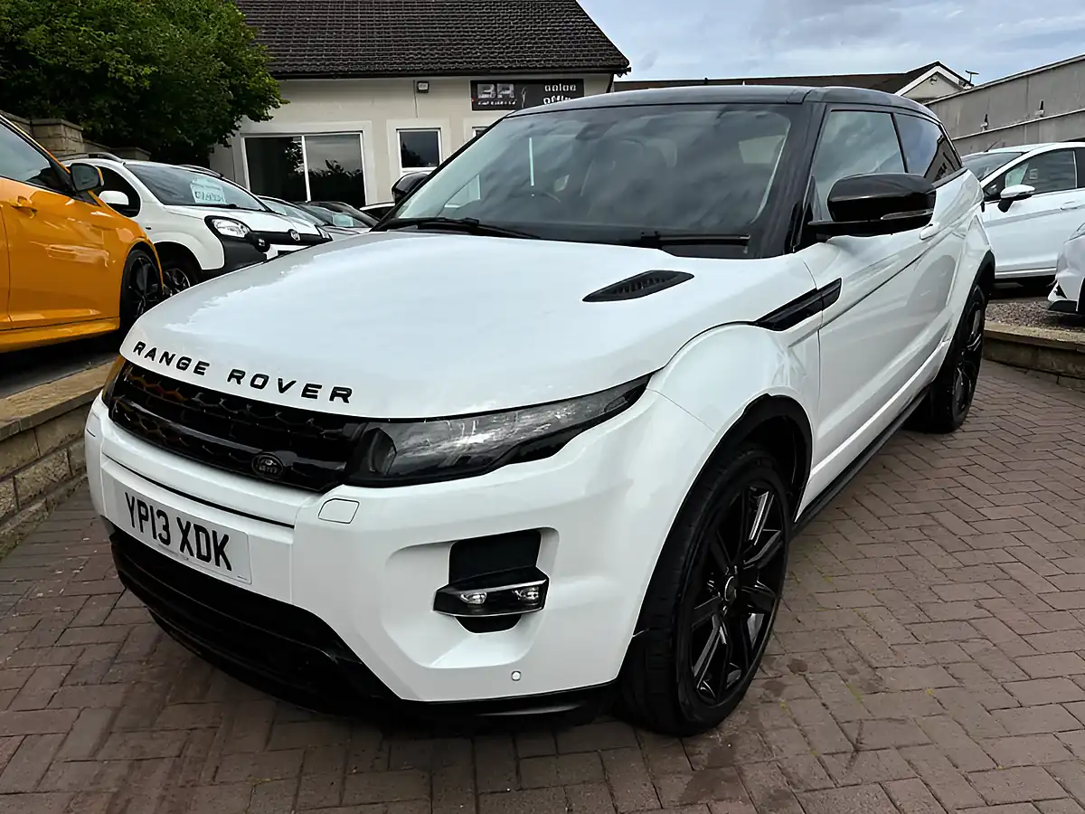 Used 2013 Land Rover Range Rover Evoque Dynamic White - Interior and Exterior details 4